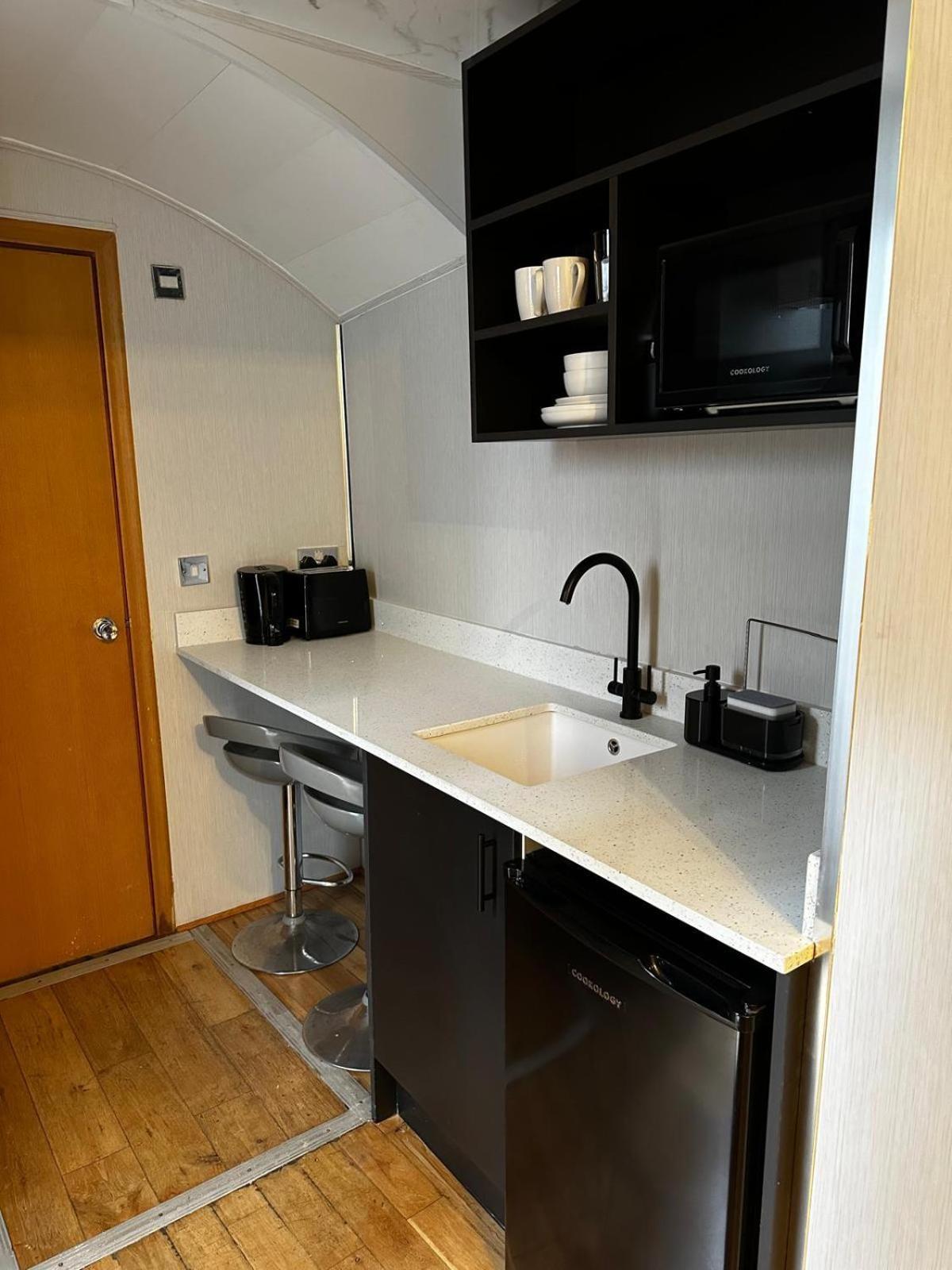 Fb1-Spacious Basement Studio Flat Fits 2- Near Hyde Park London Eksteriør billede