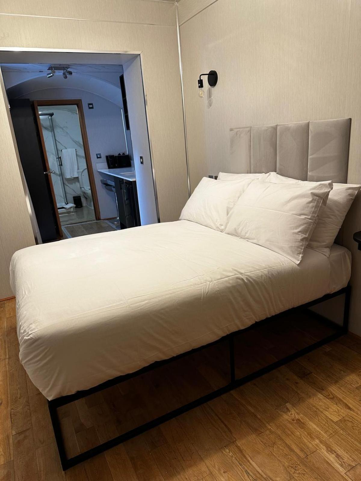 Fb1-Spacious Basement Studio Flat Fits 2- Near Hyde Park London Eksteriør billede